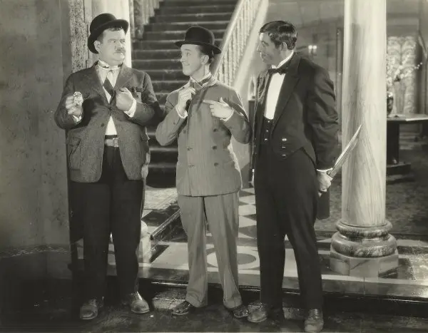 Do Detectives Think? photo