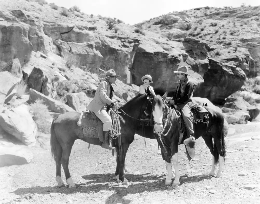 Drums of the Desert scene