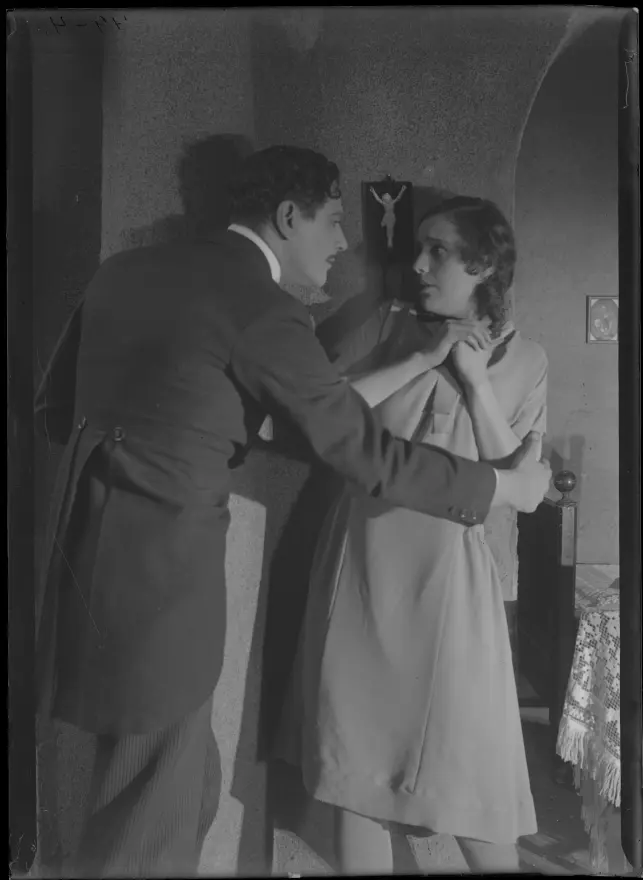 Sealed Lips scene
