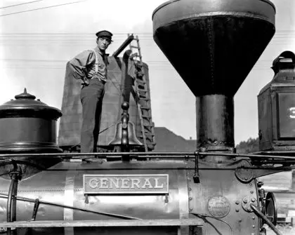 The General scene