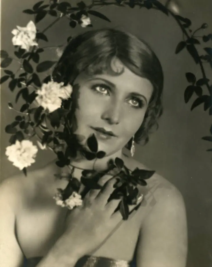 The Private Life of Helen of Troy photo