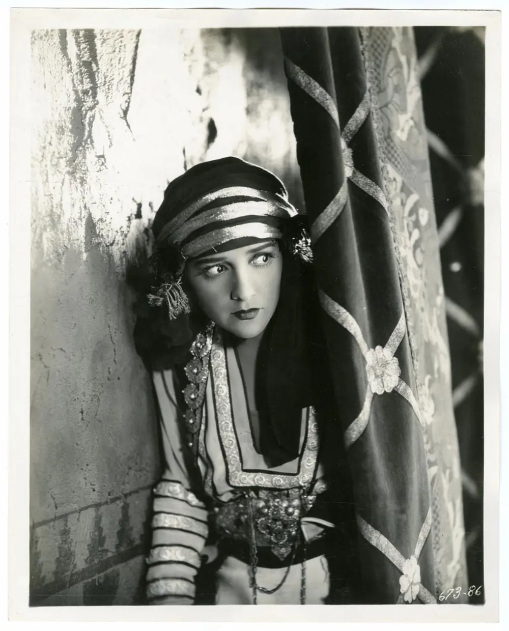 She's a Sheik photo