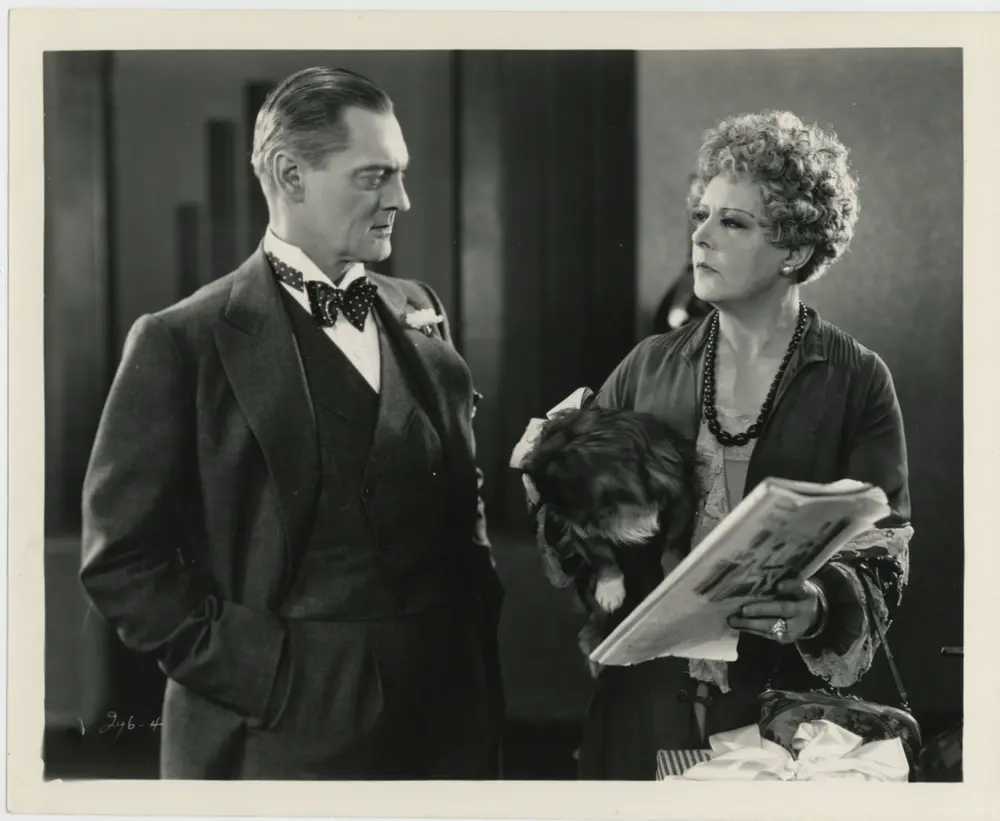 Women Love Diamonds scene