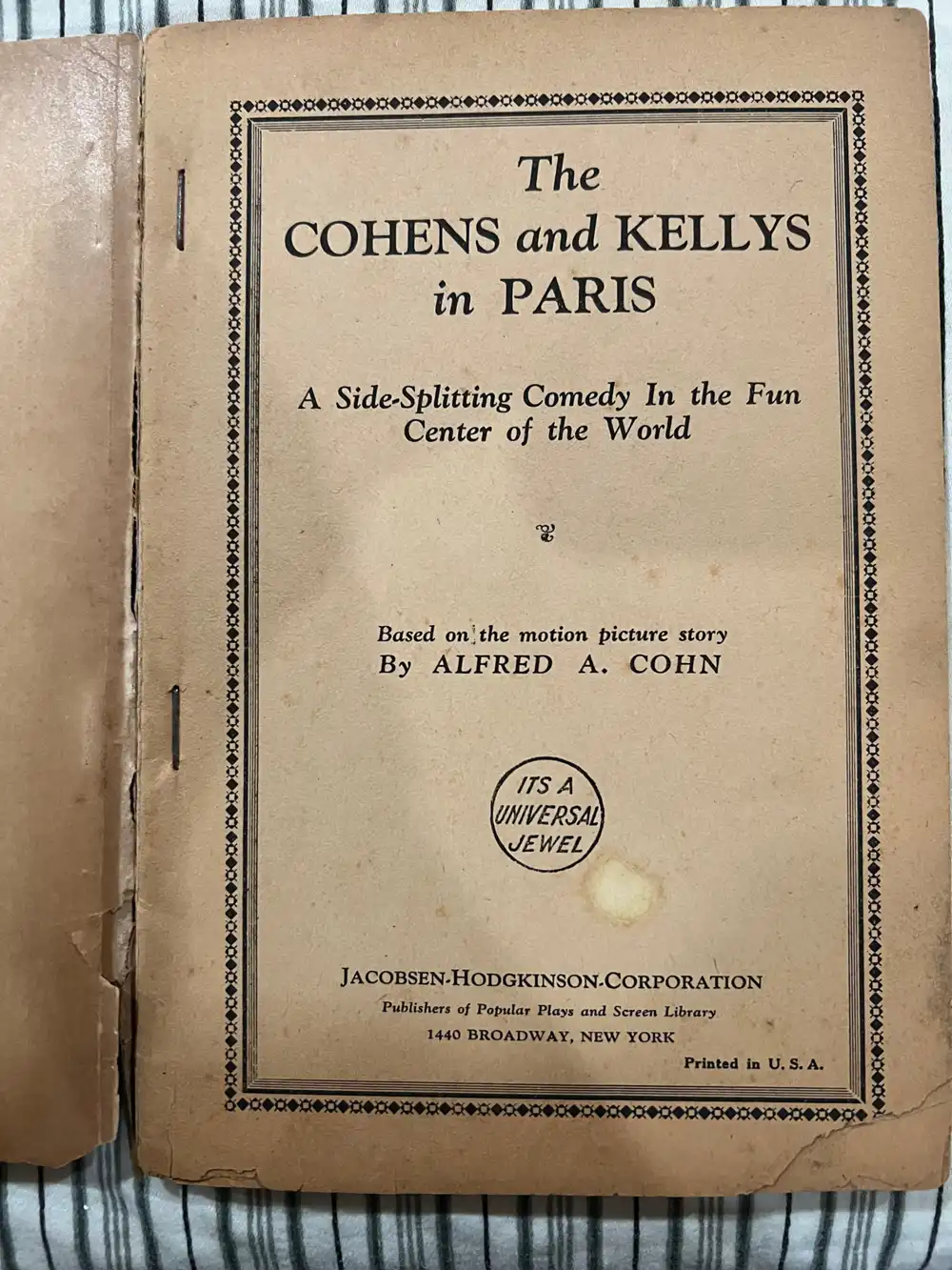 The Cohens and the Kellys in Paris scene