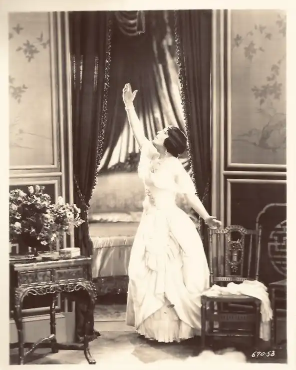 Loves of an Actress photo