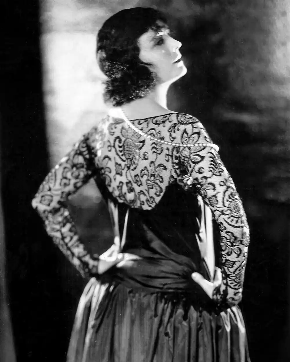 Loves of an Actress photo