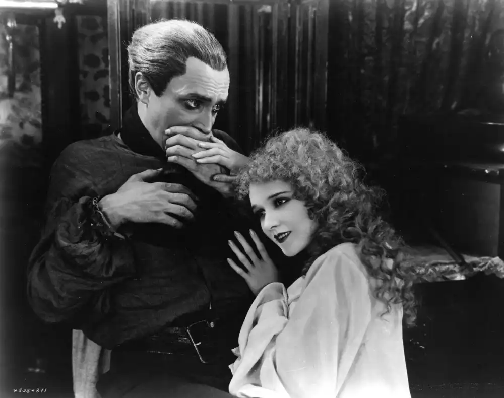 The Man Who Laughs scene