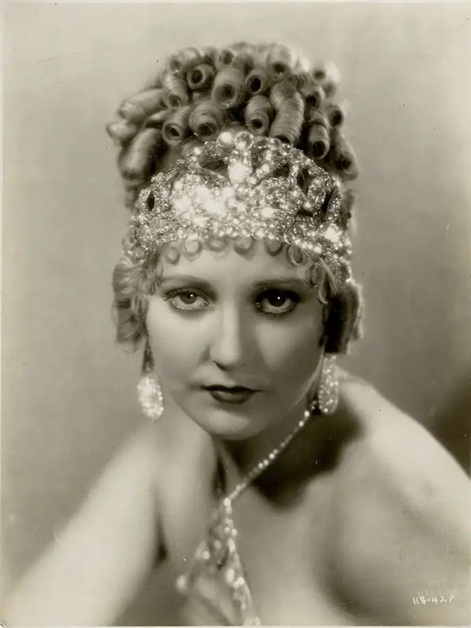 Vamping Venus scene
