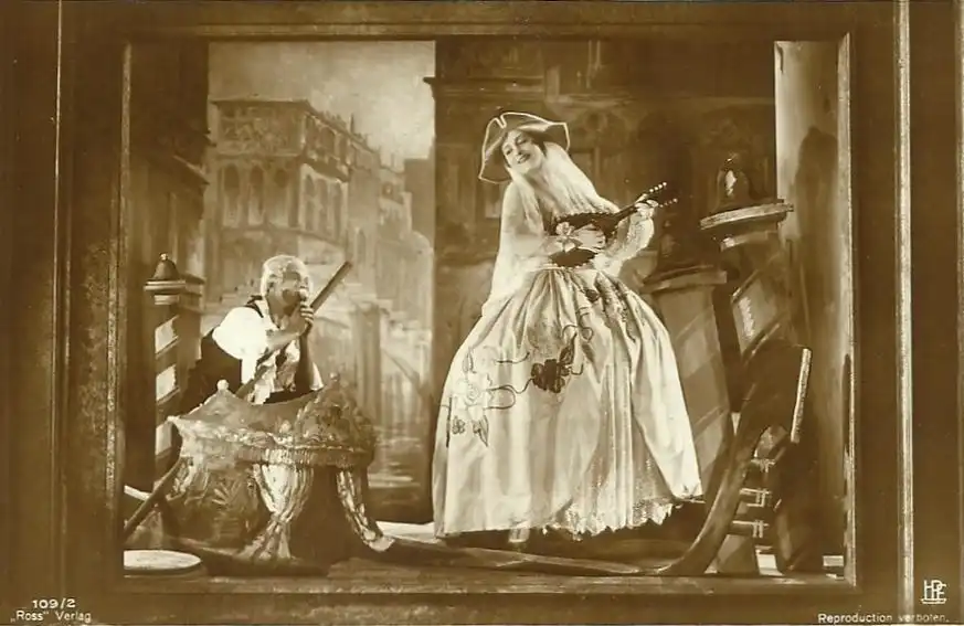Die Frau, die jeder liebt, bist du! photo