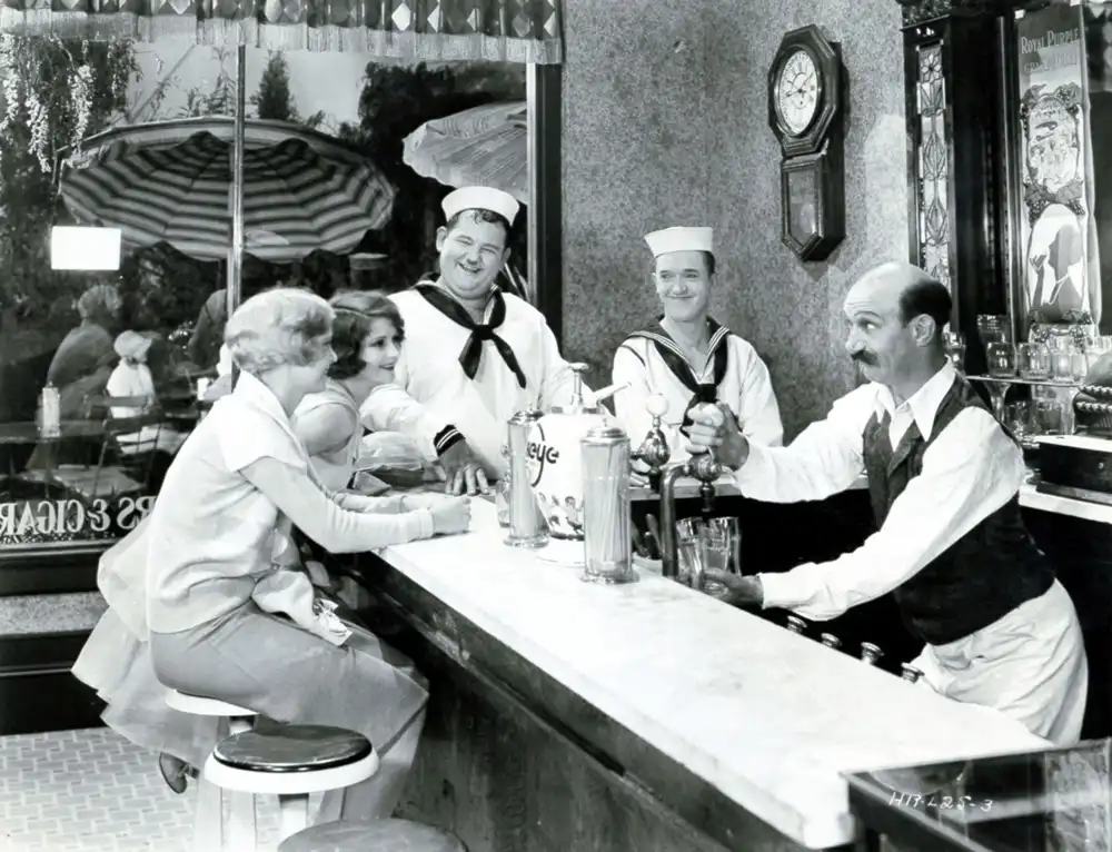 Men O'War scene