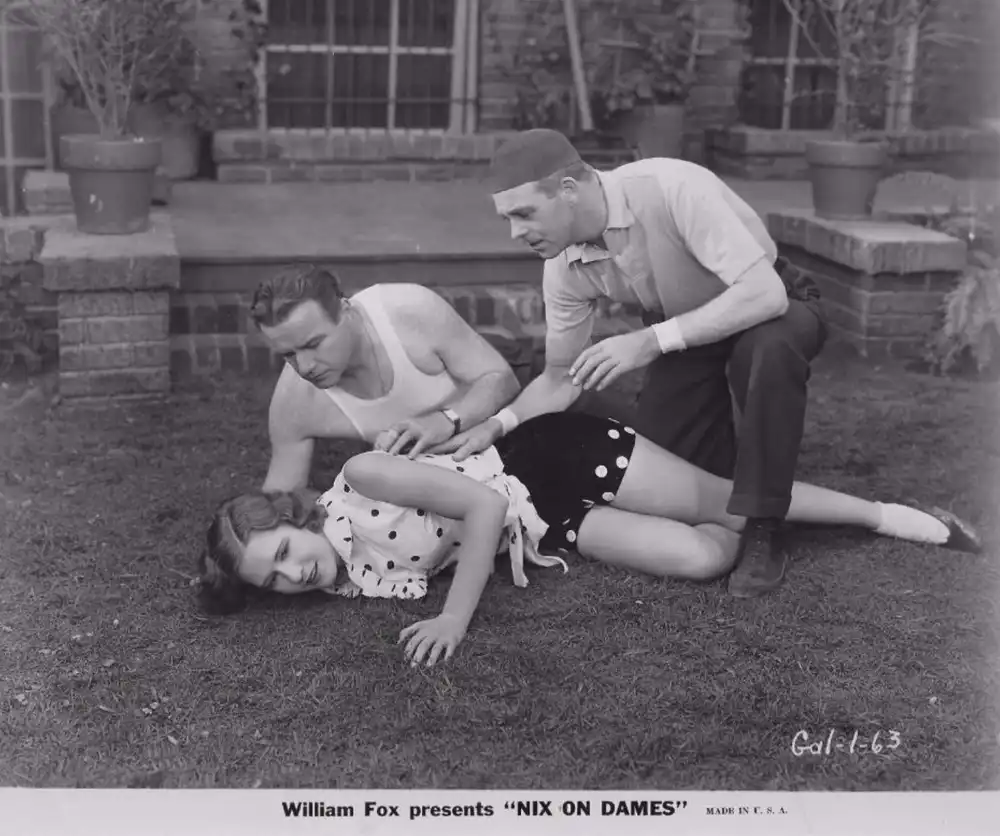 Nix on Dames photo