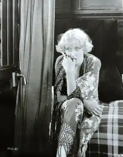 Shanghai Lady scene