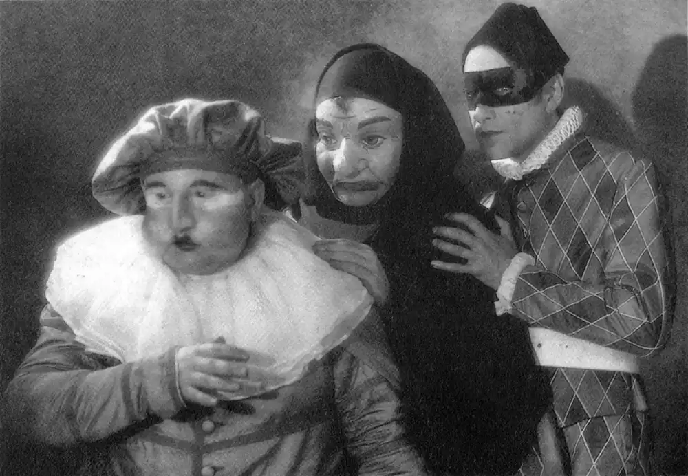 Les trois masques scene