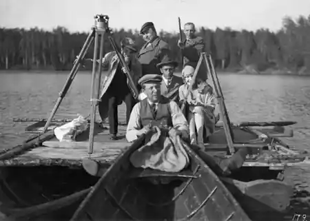 Kahden tanssin välillä