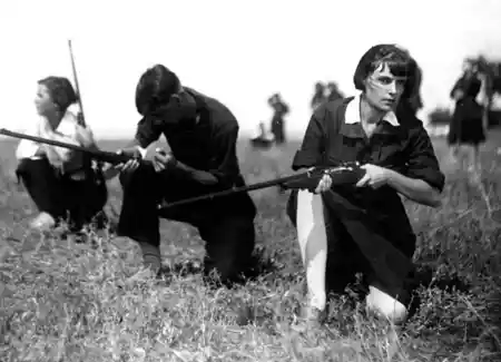 Nashi devushki scene