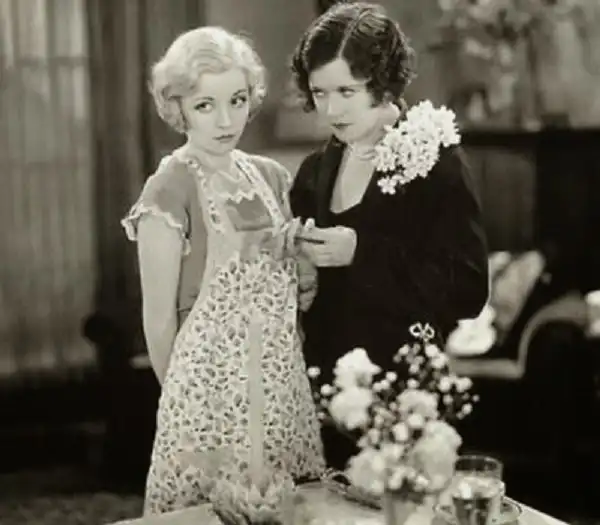 Sweethearts on Parade photo