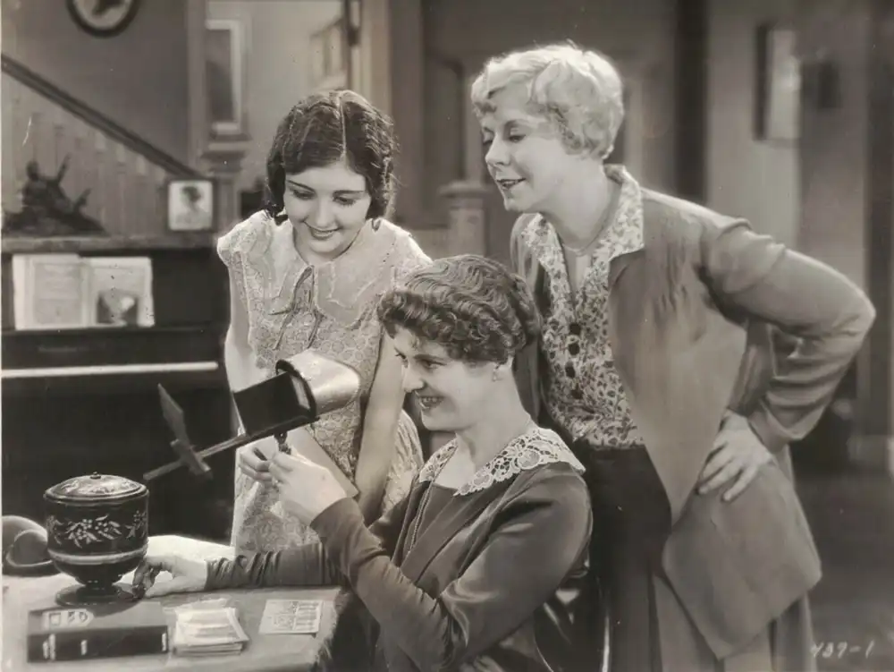 Wise Girls photo