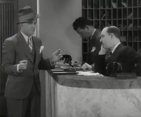 100% Service scene