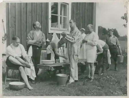 Kärlek och landstorm scene