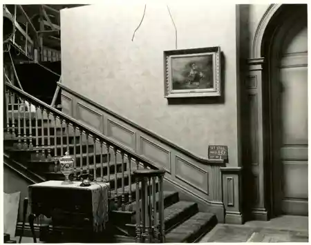 Murder by the Clock scene