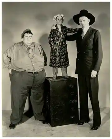 Side Show photo