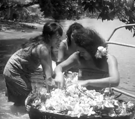 Tabu: A Story of the South Seas photo