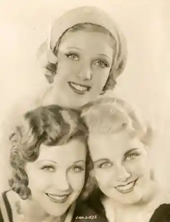 Three Girls Lost scene