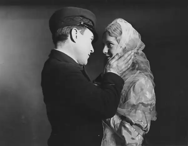 Han, hun og Hamlet scene