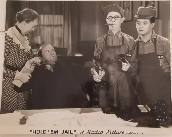 Hold 'Em Jail photo