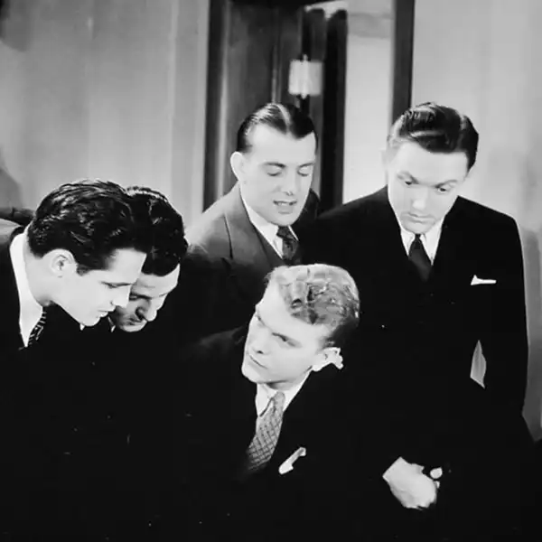 Huddle photo