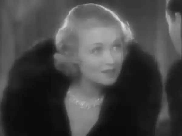 Lady with a Past photo