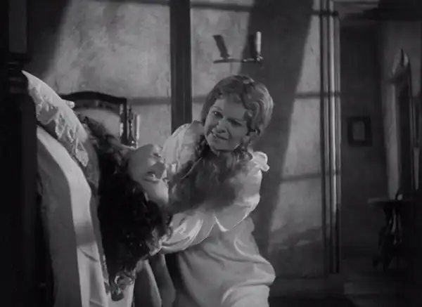 Murders in the Rue Morgue scene