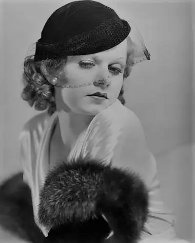 Red-Headed Woman photo