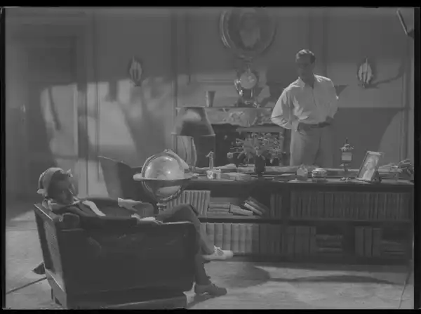 Servant's Entrance scene