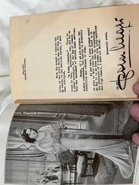 A Woman Commands photo