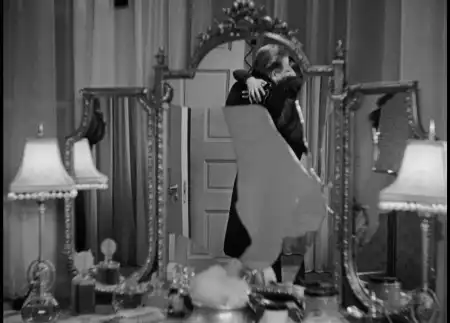 The Kiss Before the Mirror photo