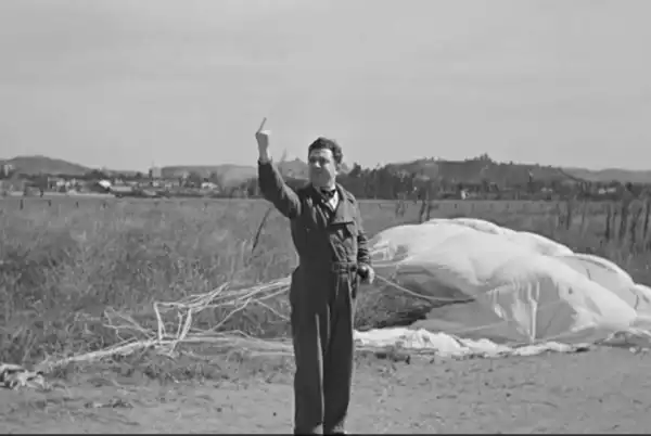 Parachute Jumper