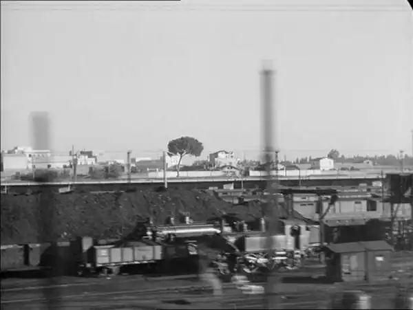 Treno popolare photo