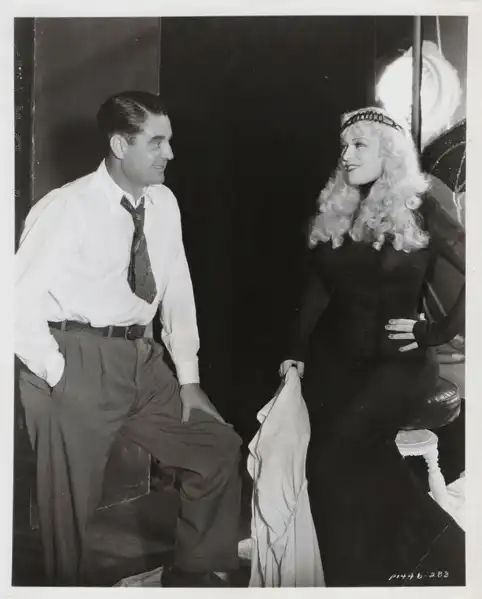 Belle of the Nineties photo