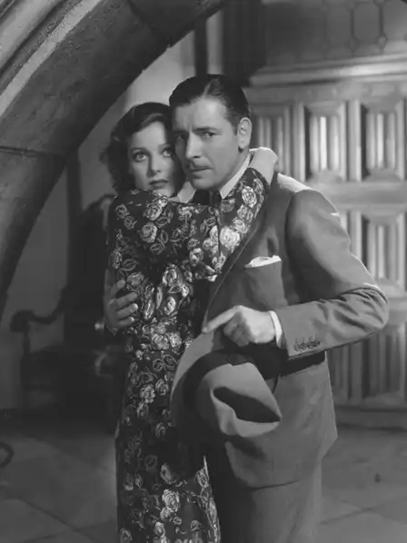 Bulldog Drummond Strikes Back photo