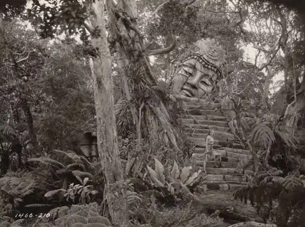 Four Frightened People photo