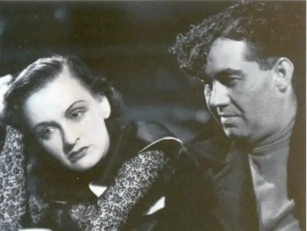 The Woman of the Port photo