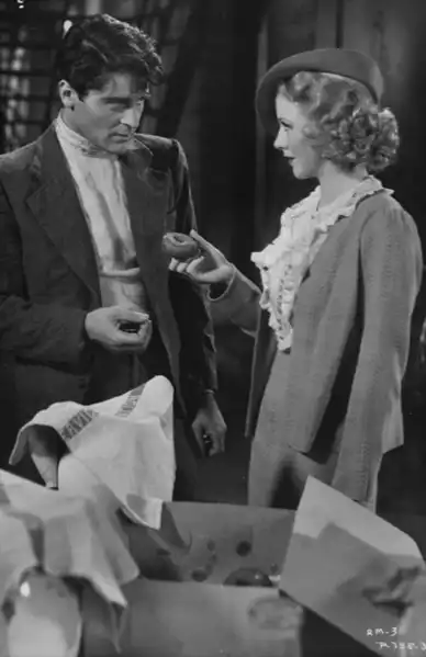 Romance in Manhattan scene