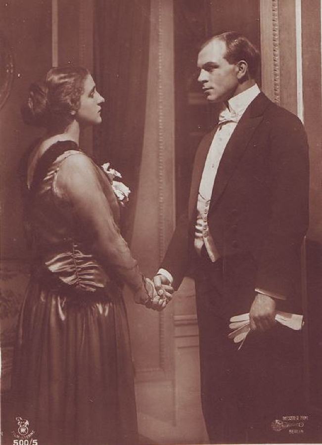 Christa Hartungen scene