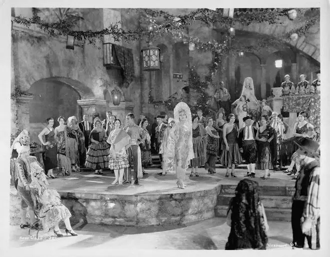 La Fiesta scene