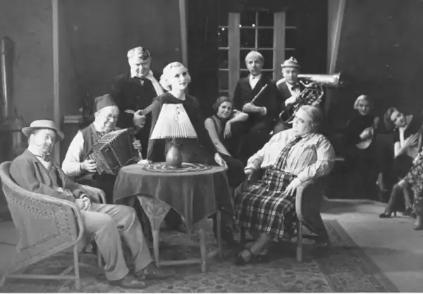 Med fuld musik photo