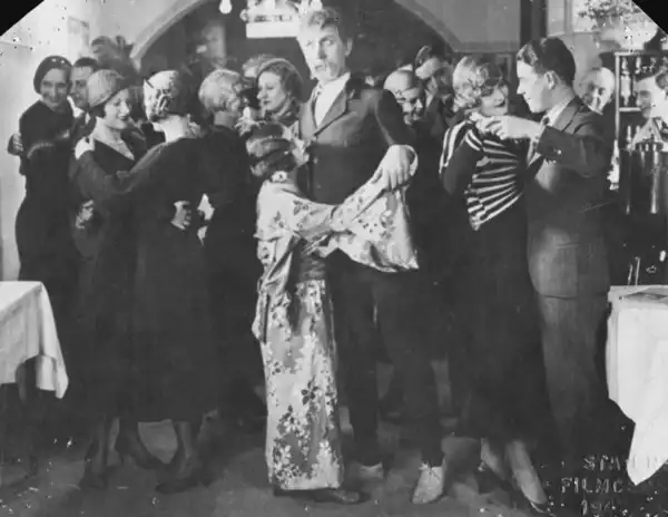Med fuld musik photo