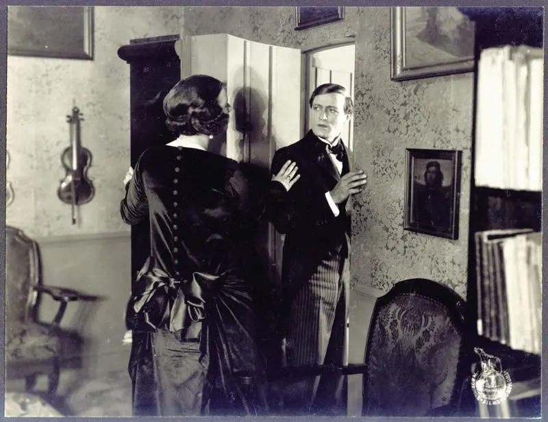 Min ven privatdetektiven scene 1