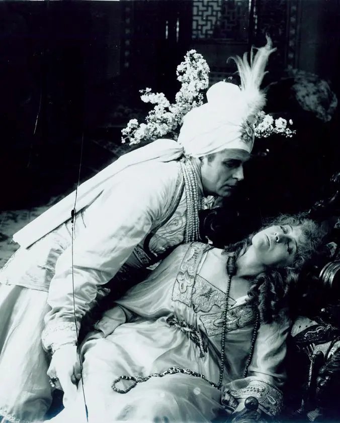 Maharadjahens yndlingshustru II scene