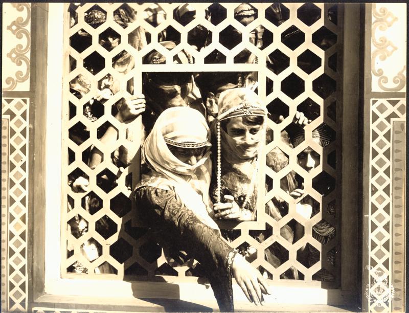 Maharadjahens yndlingshustru I scene